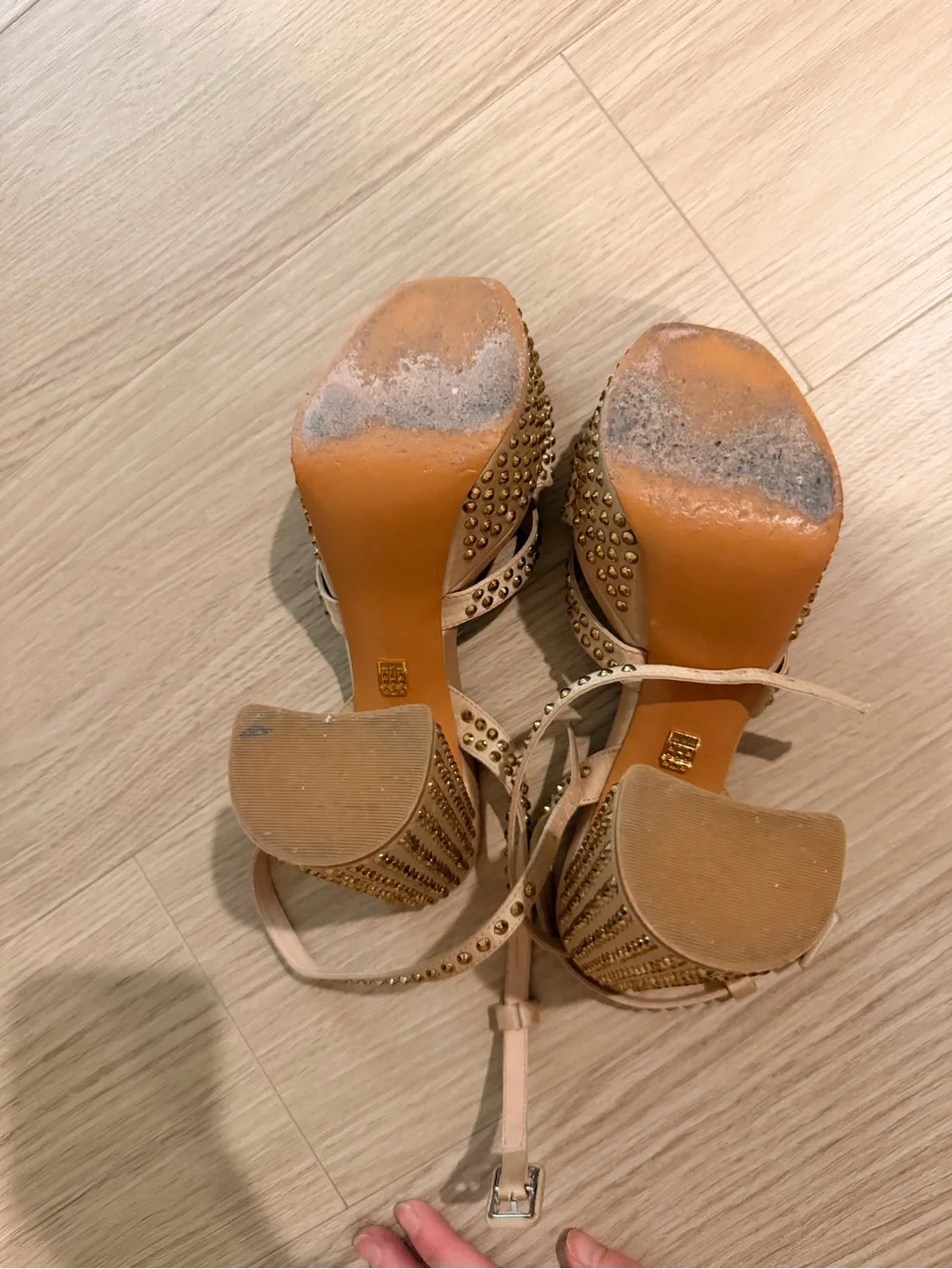 Hill House Party Platform - gold stud